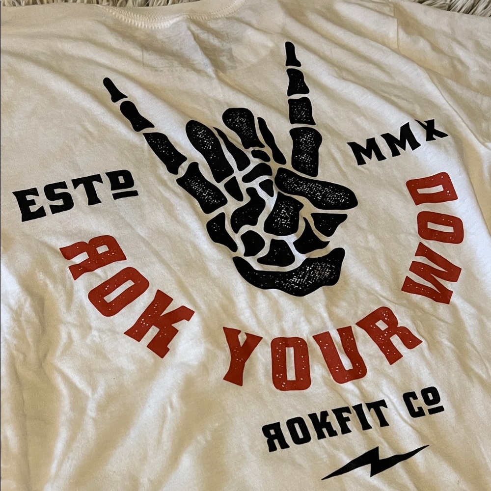 NWOT RokFit Tee